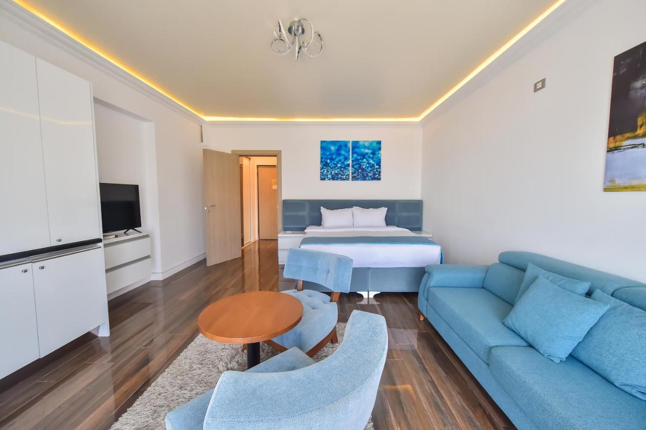 White Tower Private Apartment Beach View Мамая Екстериор снимка